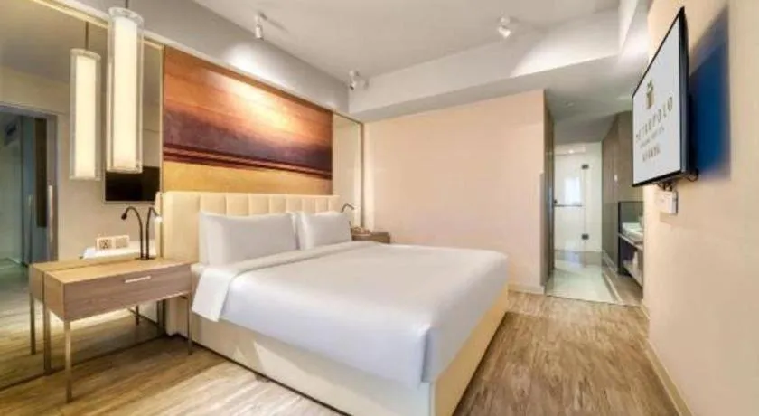 Bed in Jinjiang Metropolo Hotel - Hangzhou Xiasha