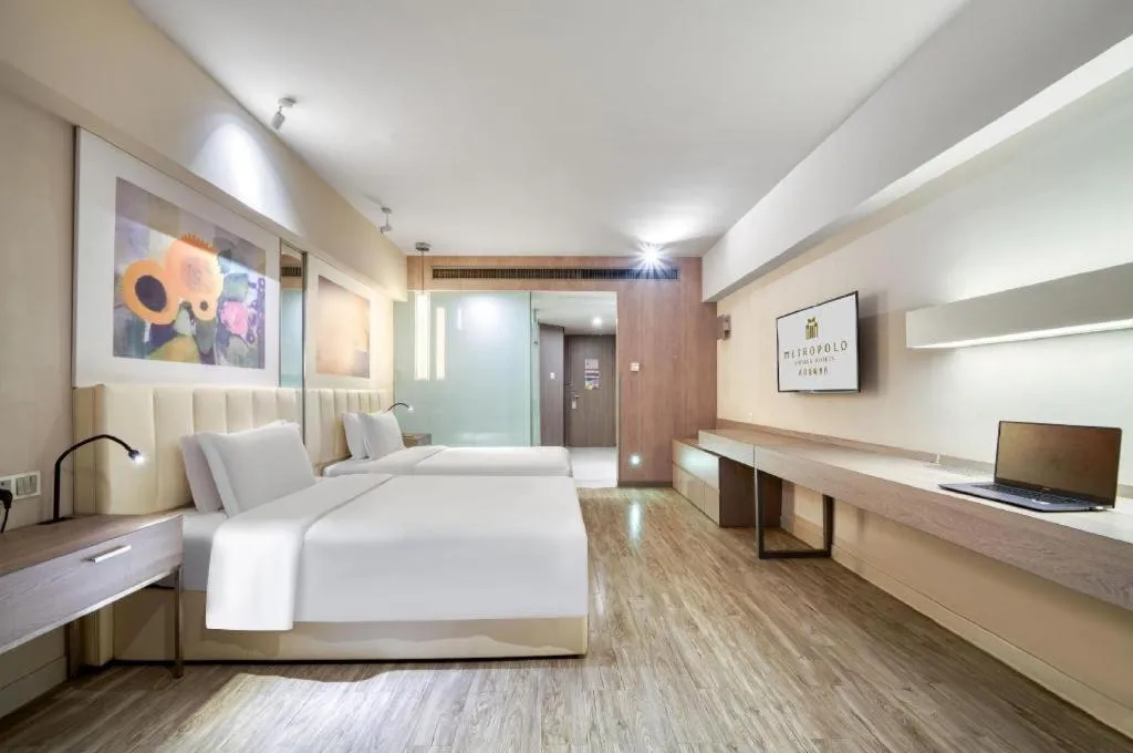 Bed in Jinjiang Metropolo Hotel - Hangzhou Xiasha