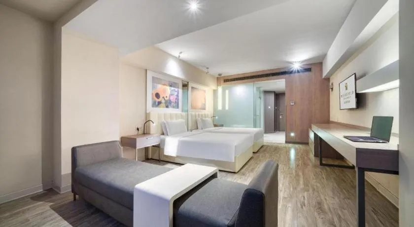 Bed in Jinjiang Metropolo Hotel - Hangzhou Xiasha