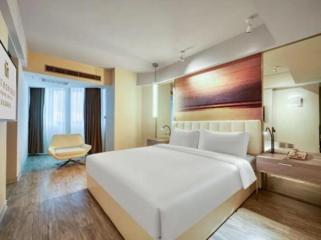 Bed in Jinjiang Metropolo Hotel - Hangzhou Xiasha