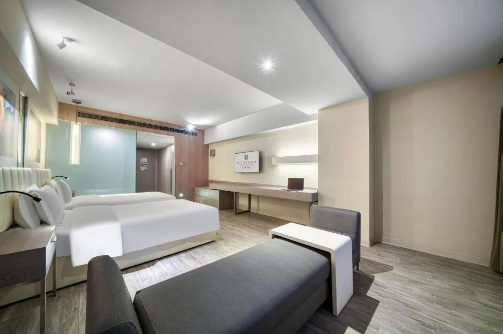 Bed in Jinjiang Metropolo Hotel - Hangzhou Xiasha