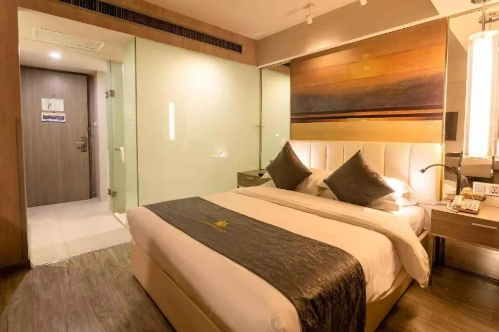 Bed in Jinjiang Metropolo Hotel - Hangzhou Xiasha