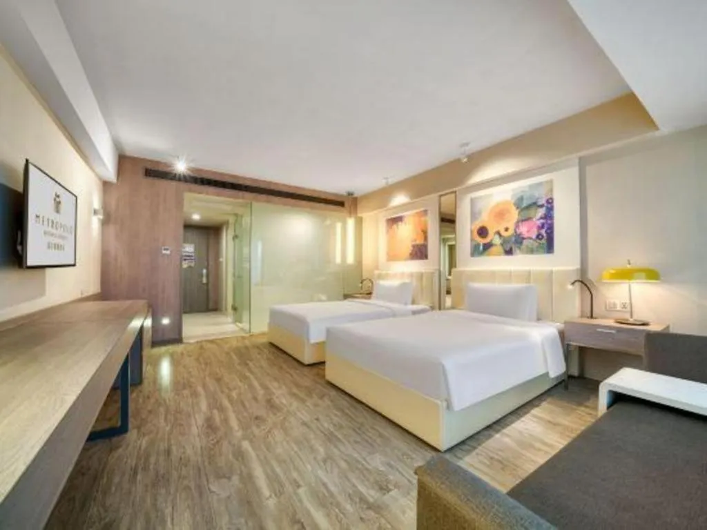 Bed in Jinjiang Metropolo Hotel - Hangzhou Xiasha