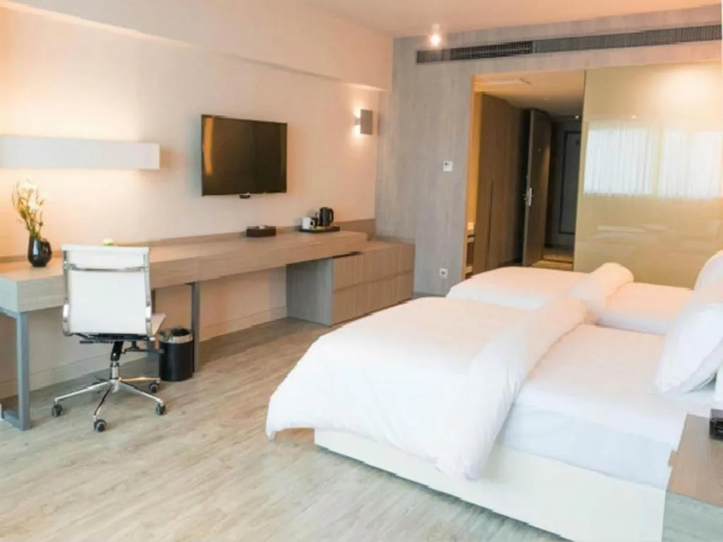 Bed in Jinjiang Metropolo Hotel - Hangzhou Xiasha