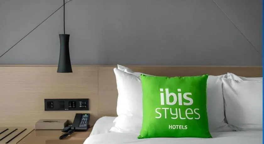 Bed in ibis Styles Yangzhou Baixiang Rd Hotel