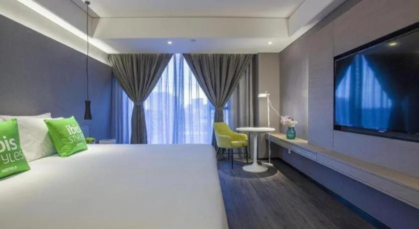 Bed in ibis Styles Yangzhou Baixiang Rd Hotel