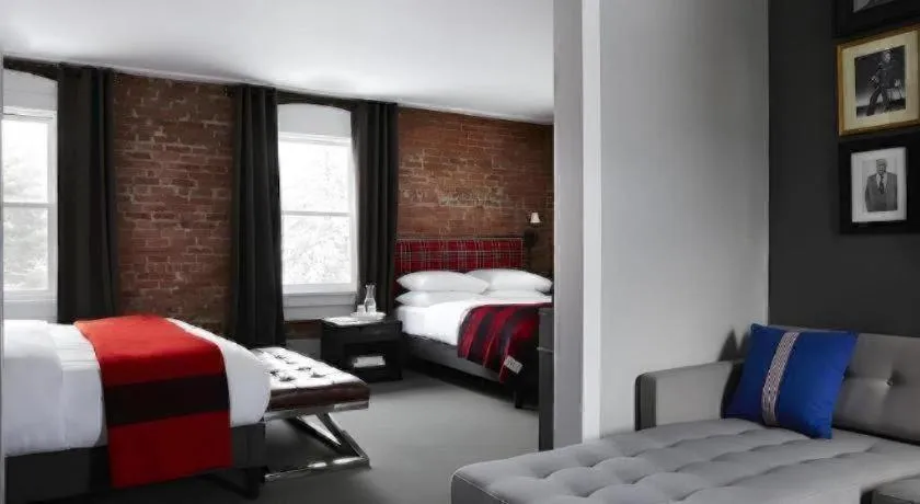 Bed in The George Montclair