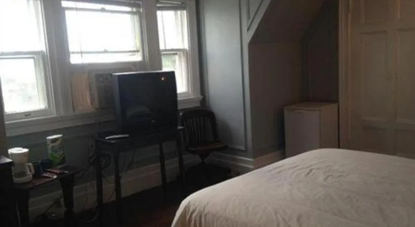 The George Montclair