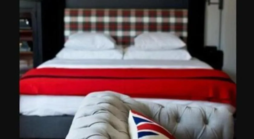 Bed in The George Montclair