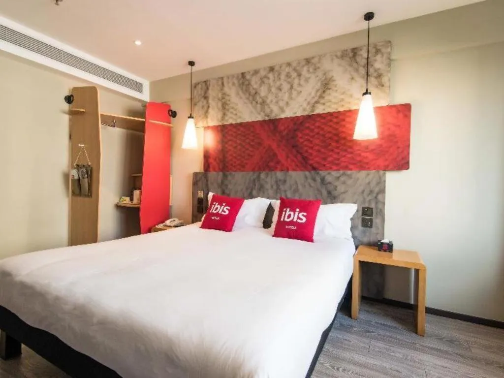 Bed in Ibis Lanzhou Dongfanghong Plaza Hotel