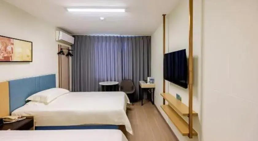 Bed in Jinjiang Inn Zibo People's Park Liuquan Road Bed in Jinjiang Inn Zibo People's Park Liuquan Road