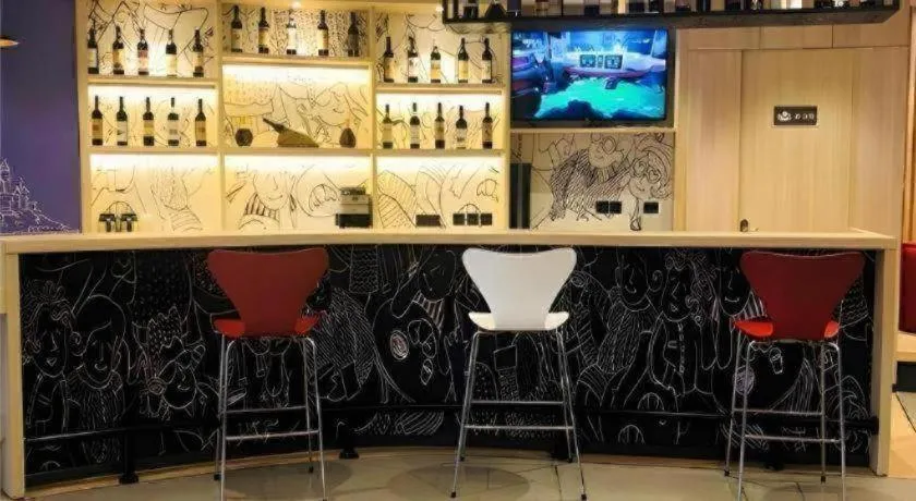 ibis Chengdu East Railway Station Hotel