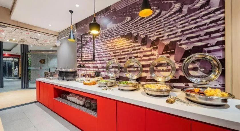 ibis Chengdu East Railway Station Hotel