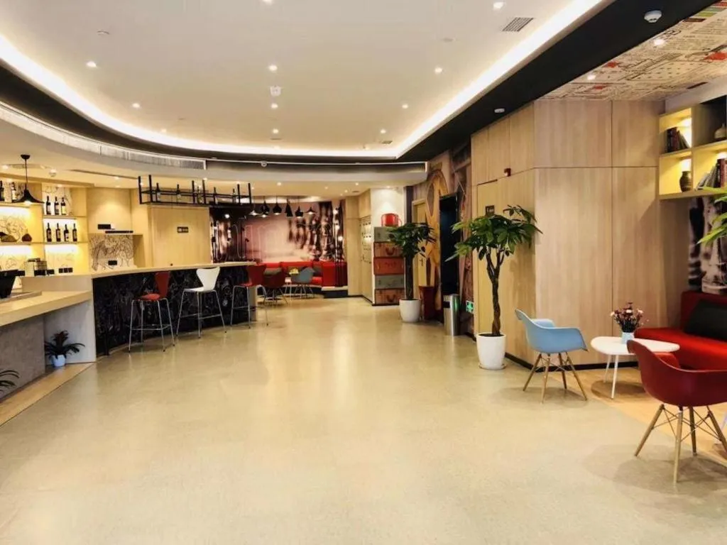 ibis Chengdu East Railway Station Hotel