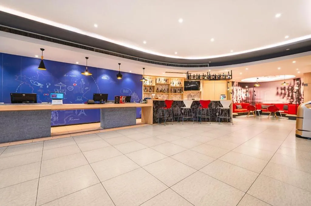 ibis Chengdu East Railway Station Hotel