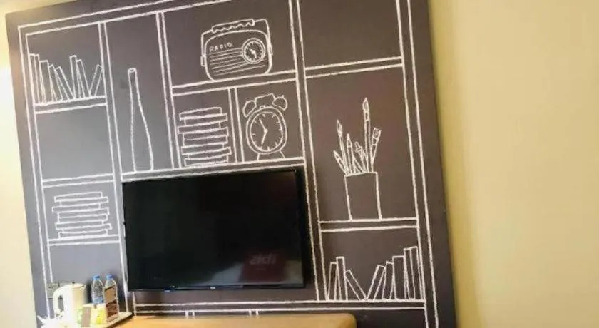 ibis Chengdu East Railway Station Hotel