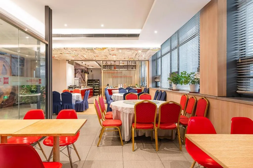 ibis Chengdu East Railway Station Hotel