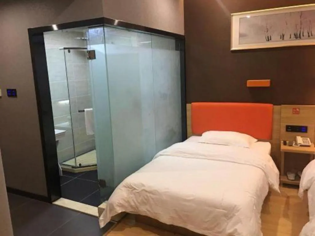 Bed in 7 Days Premium Qingdao Keji Street Taishan Road Metro Station