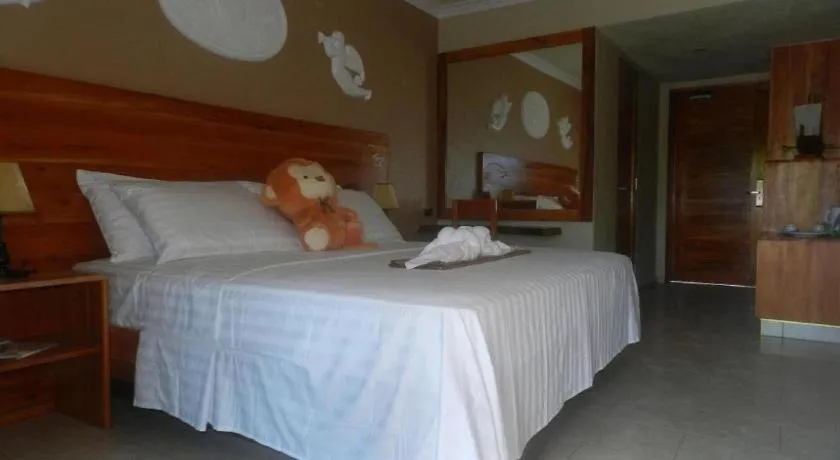 Bed in Roman Empire Panglao Boutique Resort