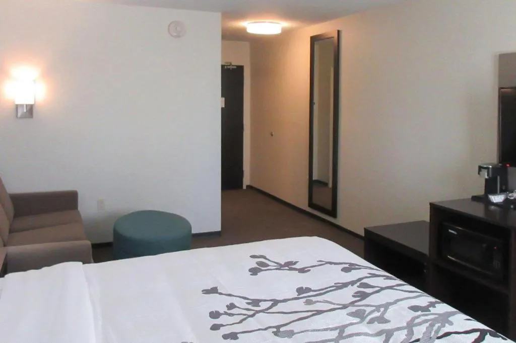 Bed in Sleep Inn & Suites Chiloquin-Crater Lake Junction