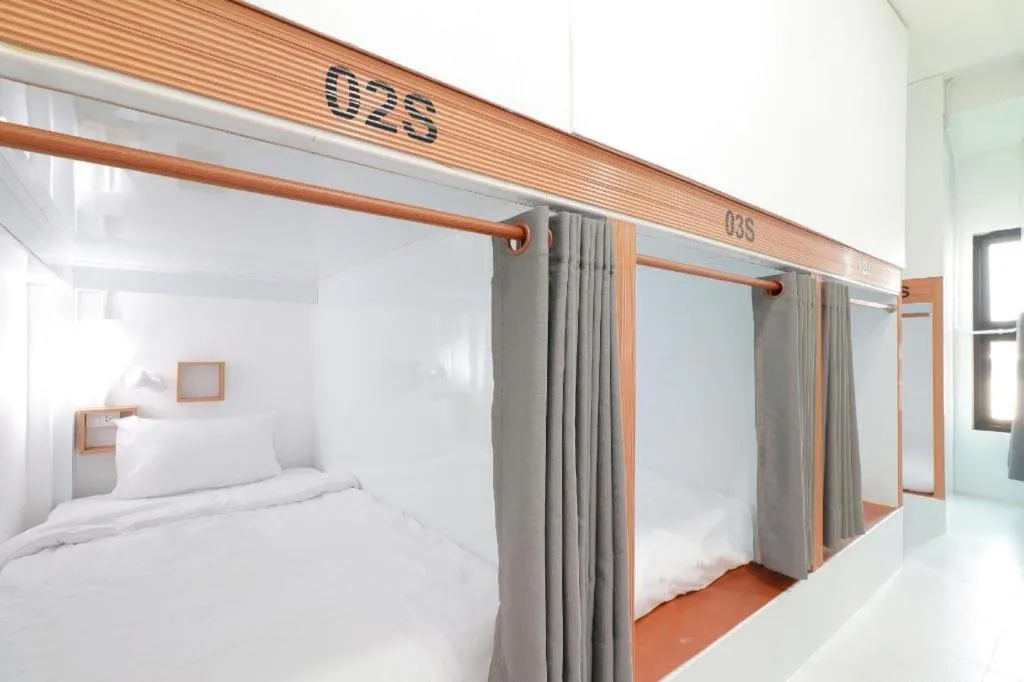 OYO 544 Sleep Sloth Hostel