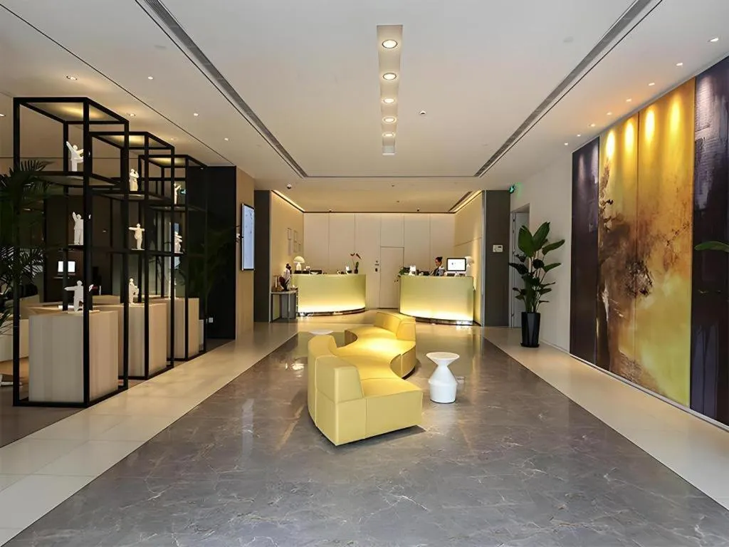 Jinjiang Metropolo Shanghai Xujiahui Nanhuating Hotel