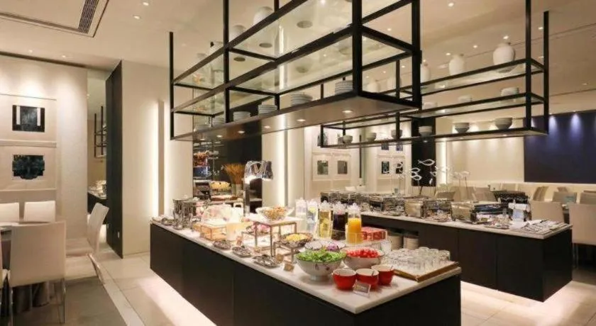 Jinjiang Metropolo Shanghai Xujiahui Nanhuating Hotel