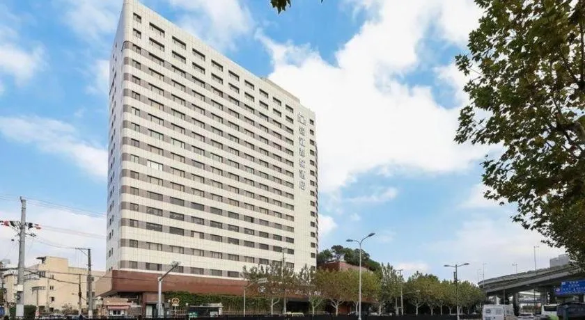 Jinjiang Metropolo Shanghai Xujiahui Nanhuating Hotel