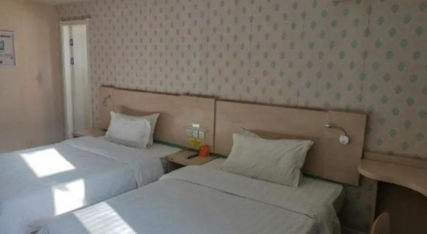 Bed in 7 Days Inn Lvliang Bus Terminal