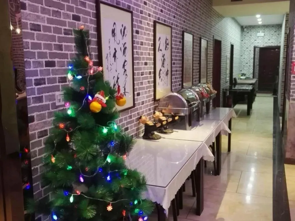 7 Days Inn Lvliang Bus Terminal