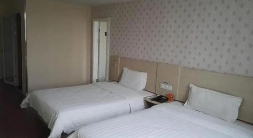 Bed in 7 Days Inn Lvliang Bus Terminal