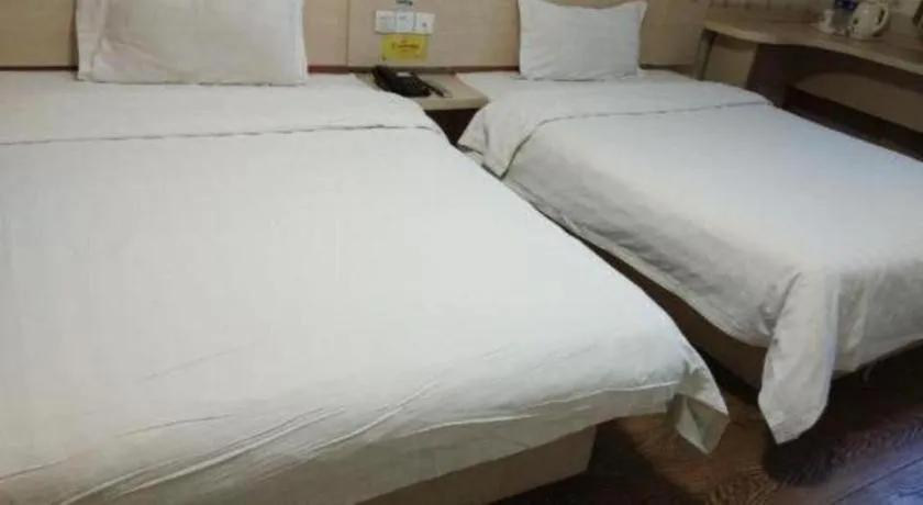 Bed in 7 Days Inn Lvliang Bus Terminal