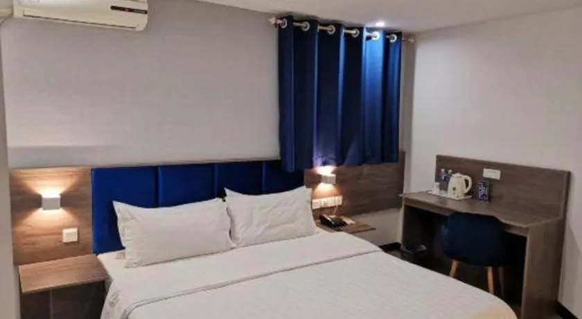 Bed in 7 Days Inn Lvliang Bus Terminal