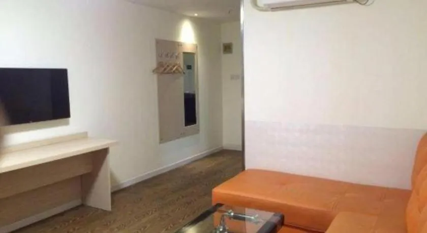 7 Days Inn Lvliang Bus Terminal