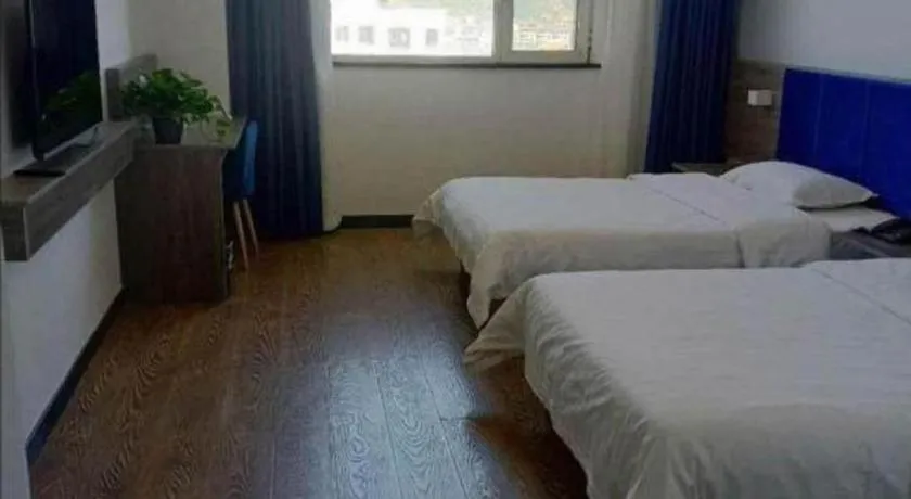 Bed in 7 Days Inn Lvliang Bus Terminal