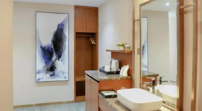 H Life Hotel (Shenzhen Sea World Branch)