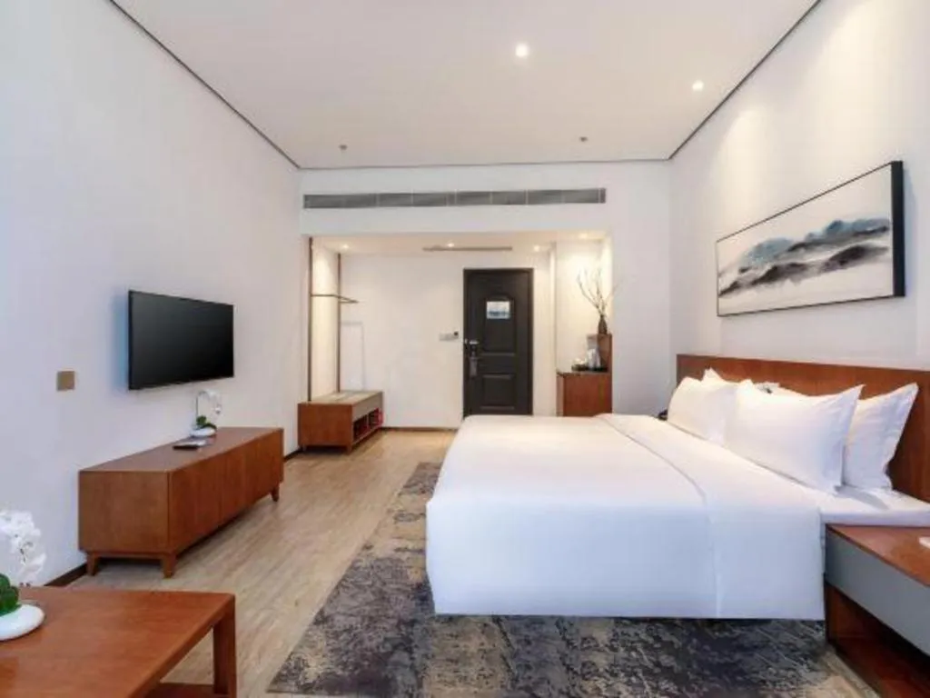 Bed in H Life Hotel (Shenzhen Sea World Branch)