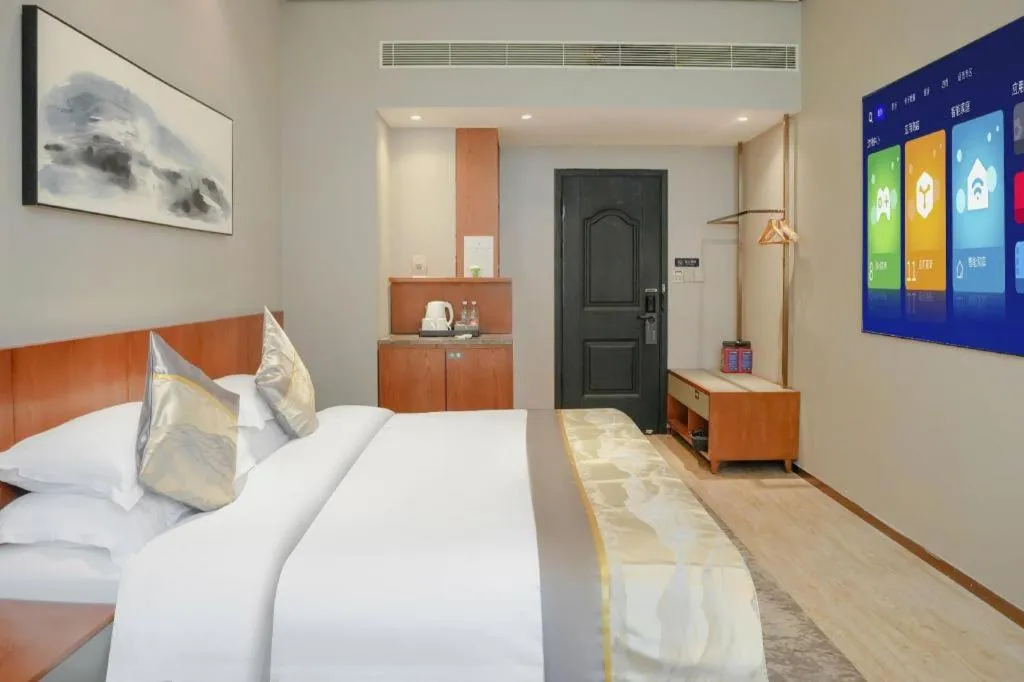 Bed in H Life Hotel (Shenzhen Sea World Branch)