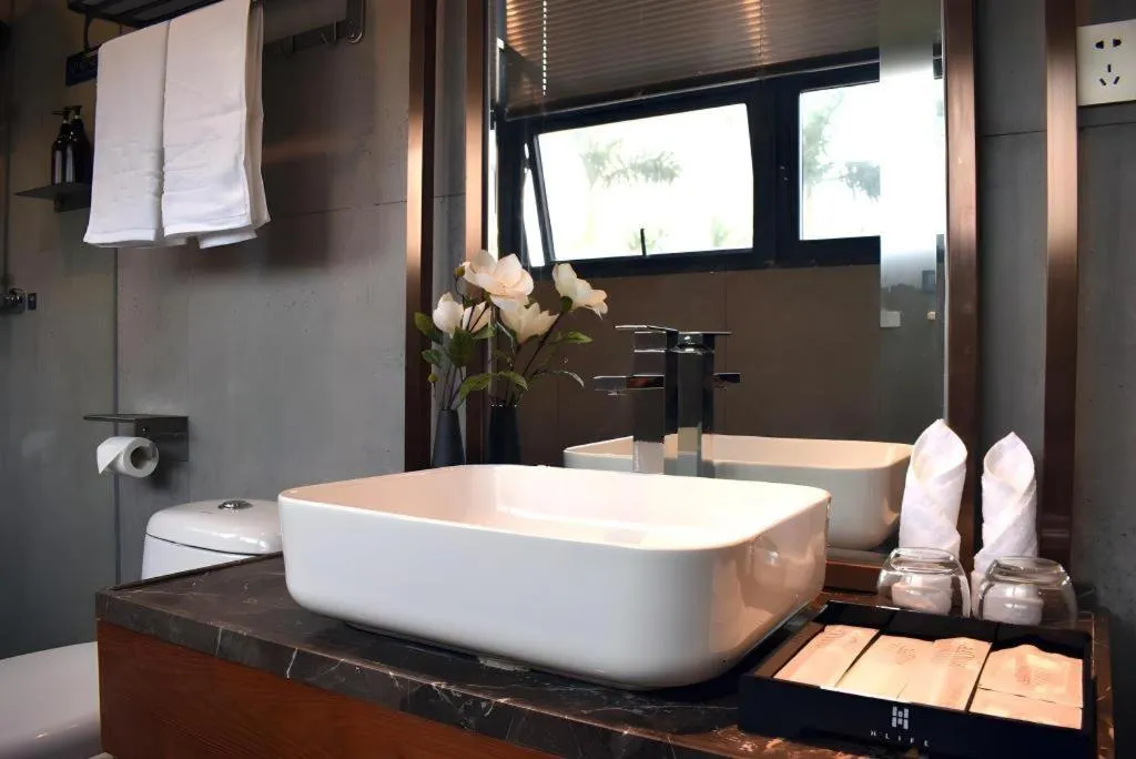 H Life Hotel (Shenzhen Sea World Branch)