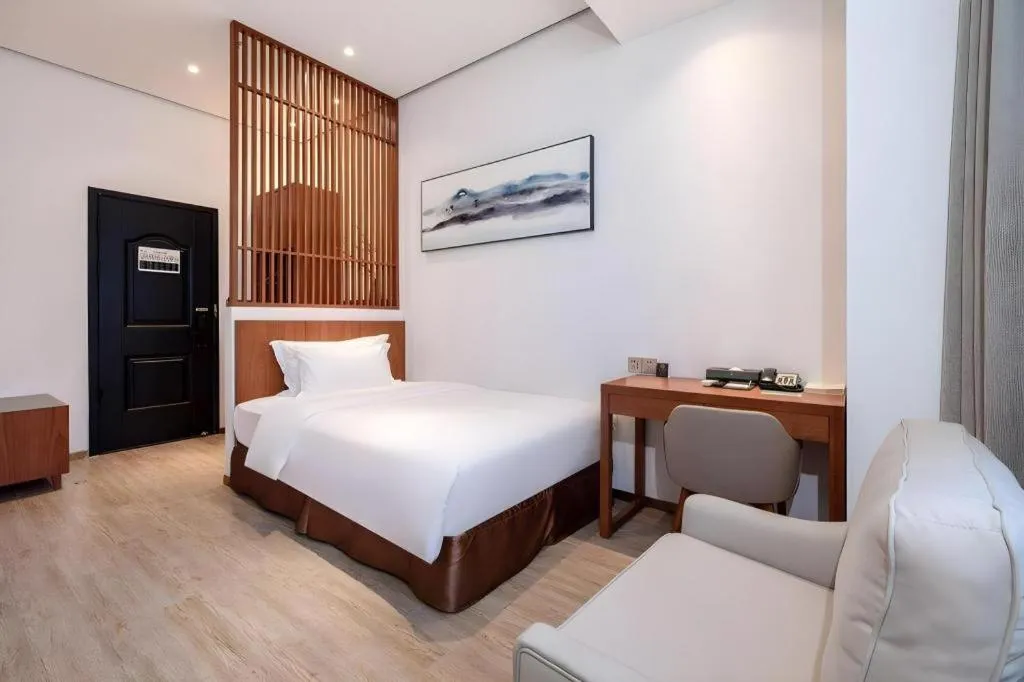 Bed in H Life Hotel (Shenzhen Sea World Branch)