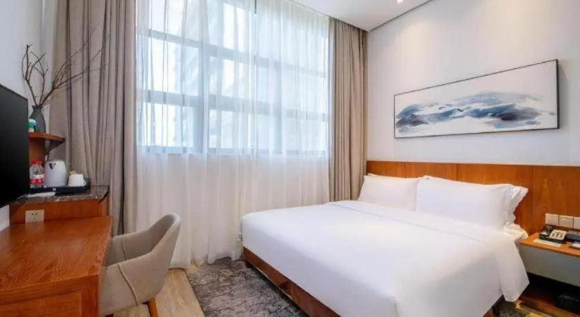 Bed in H Life Hotel (Shenzhen Sea World Branch)