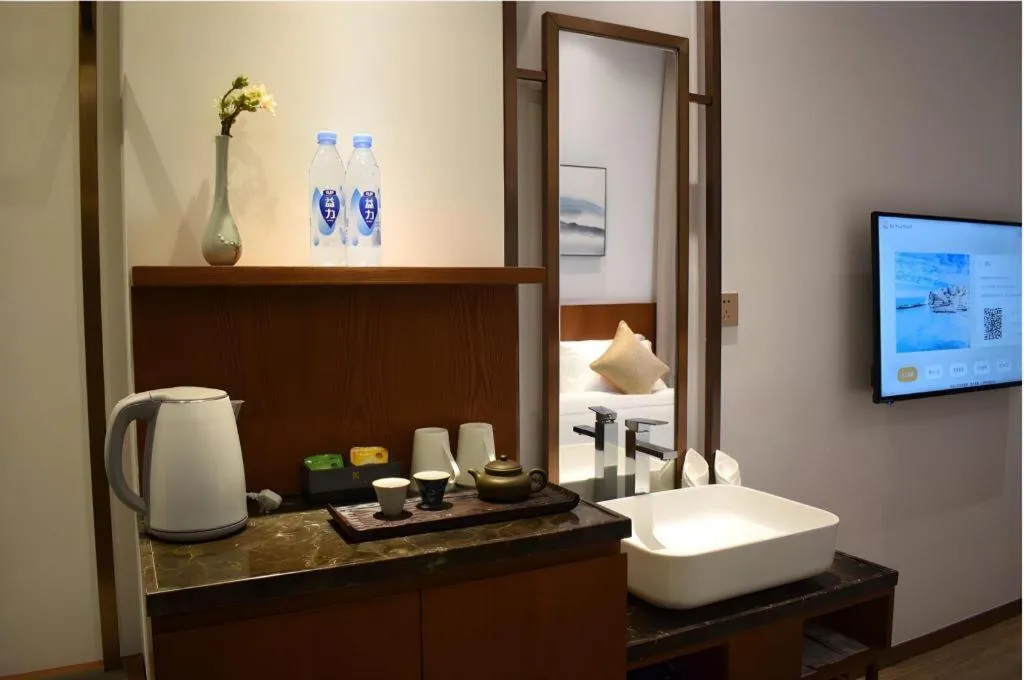 H Life Hotel (Shenzhen Sea World Branch)