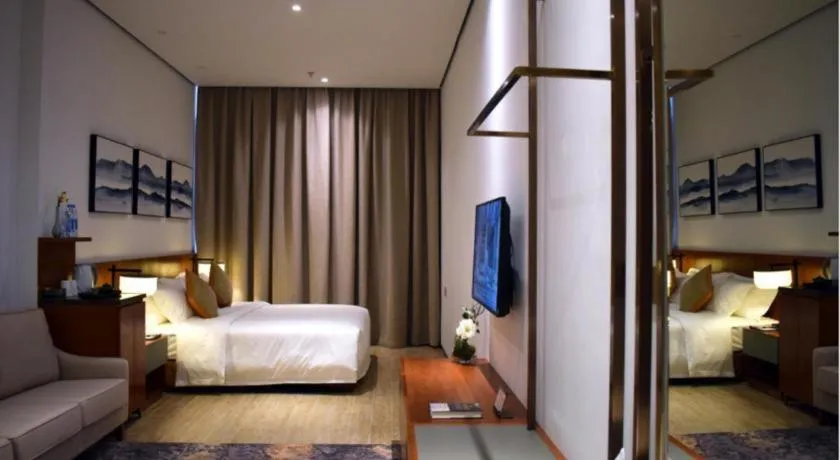 Bed in H Life Hotel (Shenzhen Sea World Branch)