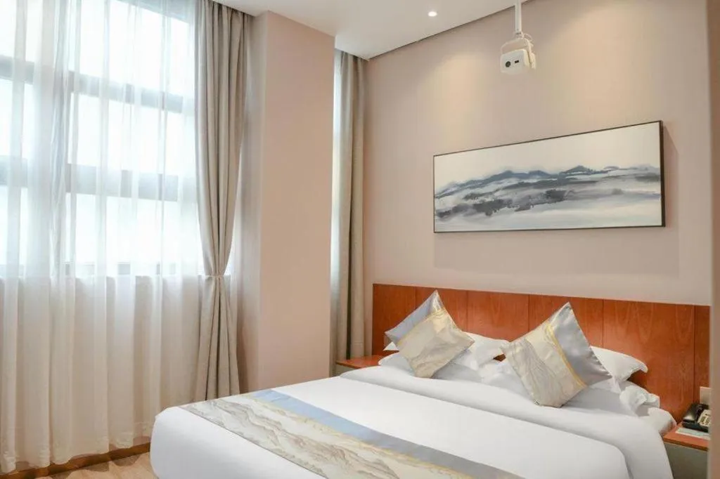 Bed in H Life Hotel (Shenzhen Sea World Branch)
