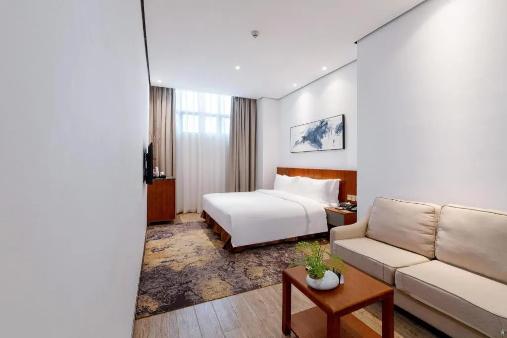 Bed in H Life Hotel (Shenzhen Sea World Branch)