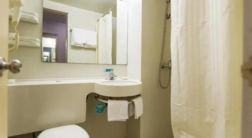 Jinjiang Inn Style Xinyang Railway Station Tianrun Plaza