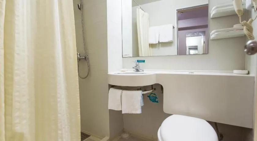 Jinjiang Inn Style Xinyang Railway Station Tianrun Plaza