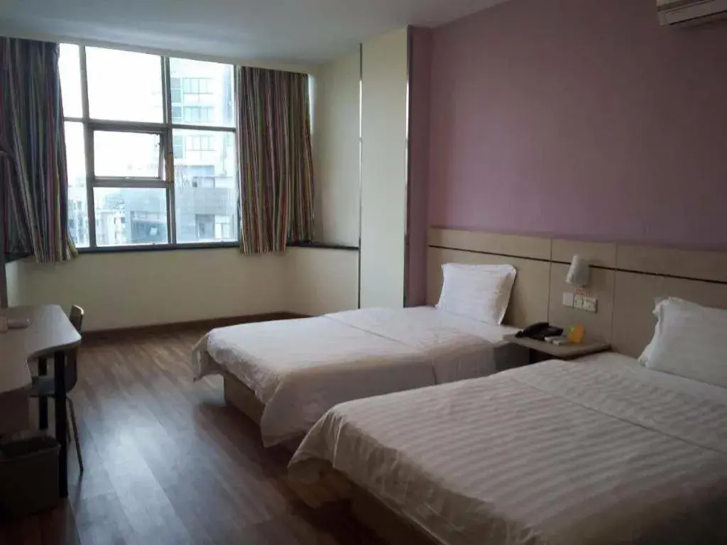 7 Days Inn·Zhuzhou Railway Station Gongxiao Plaza 7 Days Inn·Zhuzhou Railway Station Gongxiao Plaza