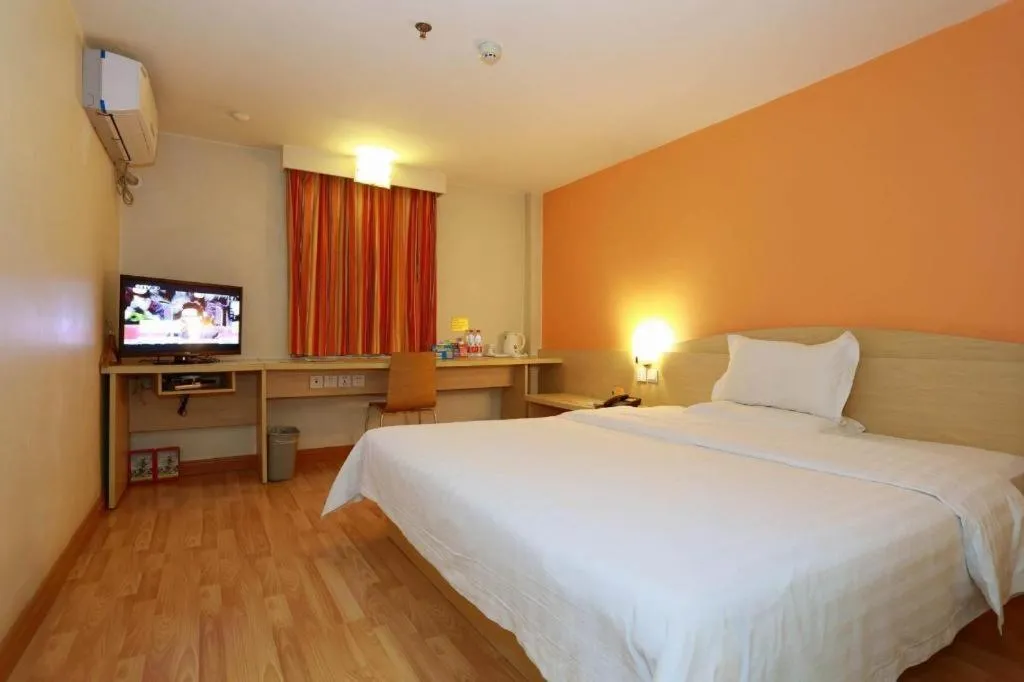 7 Days Inn·Zhuzhou Railway Station Gongxiao Plaza