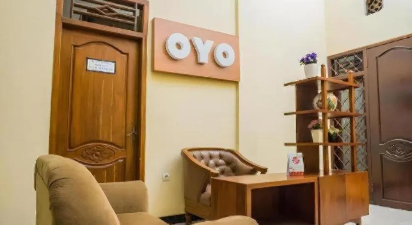 OYO 643 Al Thalib 8 Syariah